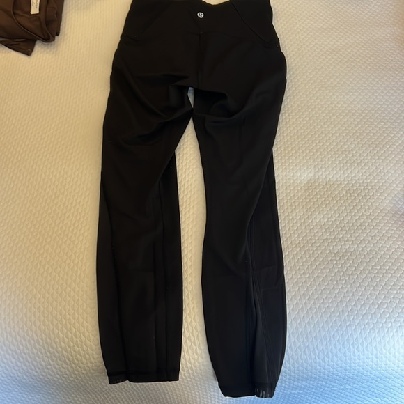Lululemon Train Times 7/8 Legging in black size 6 - Picture 10 of 11